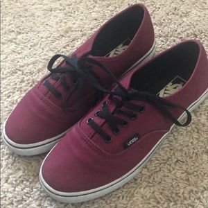 Authentic low vans women’s 7